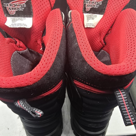 Athletic_Shoes